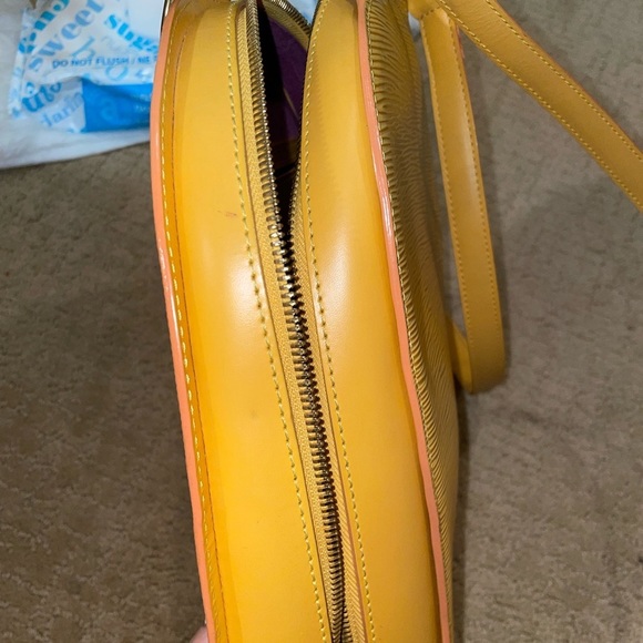 Louis Vuitton Yellow Épi Leather Backpack.  VGUC 100% Authentic main image 7
